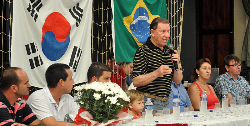 EXECUTIVO PRESTIGIA CAMPEONATO DE TAEKWONDO